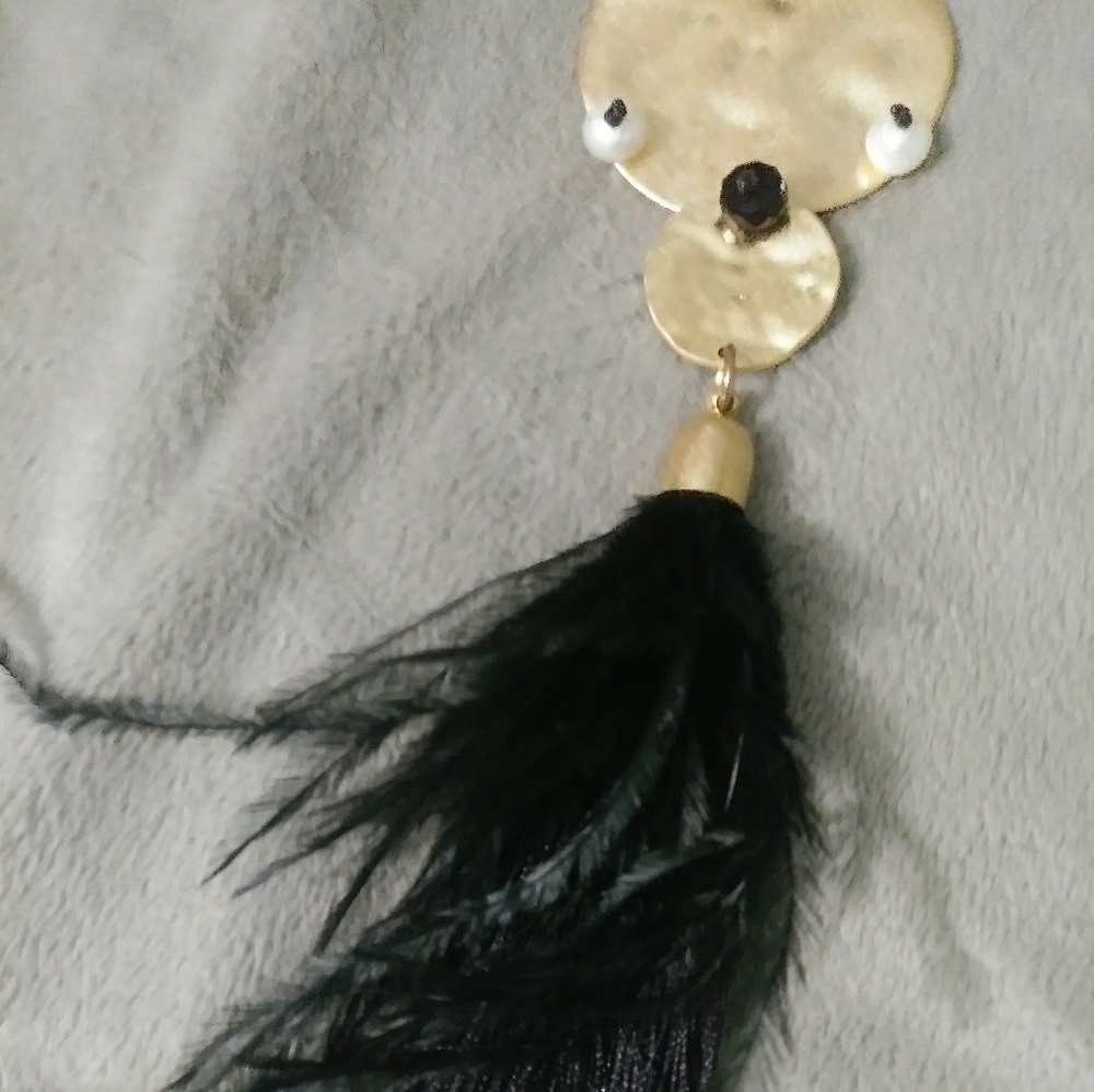 Necklace and earrings set